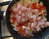 Foto del paso 2 de la receta: Tuco o salsa de pollo económico