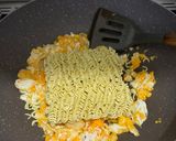 Foto langkah ke 2 dari resep Indomie Dok - Dok Goreng.