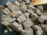 Carne de lomo biche a la boloñesa con tocineta