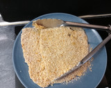Foto del paso 1 de la receta: Milanesas con crema de pimientos