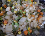 Foto langkah ke 4 dari resep Oseng Kikil sayur pelangi.