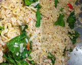Foto langkah ke 6 dari resep Nasi goreng mawut #berburucelemekemas#resolusi2019.