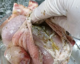Foto del paso 6 de la receta: Pollo entero al horno
