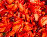 A picture of step 3 of Strawberries chutney/ chat.