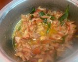 A picture of step 2 of Mushroom paneer pepper fry.