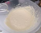 A picture of step 4 of Burnt Basque Cheesecake.