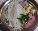 A picture of step 1 of Chicken Pad Thai.