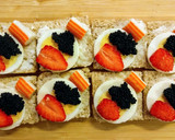 Foto del paso 3 de la receta: 41.🍓Canapés de huevo, fresas y caviar🥚