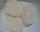 Foto langkah ke 1 dari resep (542) Bihun Goreng Bakso Sosis.