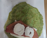 Foto del paso 3 de la receta: Crepes de espinacas con salmón y queso