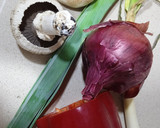 Foto del paso 2 de la receta: Alubia arrocera coloreada y rape