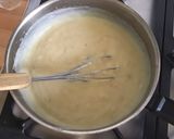Une image de l'étape 5 de Flan bananes et mûres.