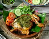 Foto langkah ke 7 dari resep Ayam Gepuk Sambal Kemangi.