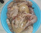 Foto langkah ke 1 dari resep Udang Saus Tiram Pedas Manis.