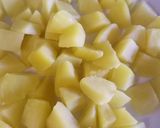 A picture of step 1 of Smoked salmon and potato frittata.