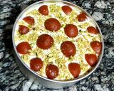 A picture of step 4 of Gulab jamun cheese cake.