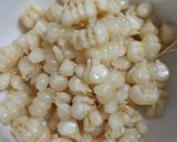 Hình bước làm 3 của món Trái cây tô trộn xốt mayonnaise