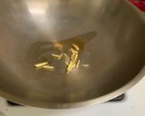 麻油絲瓜炒鴻禧菇的食譜步驟1照片