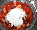 A picture of step 5 of Strawberry biscuit pudding.