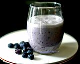A picture of step 3 of Vegan blueberry smoothie.