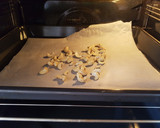 Foto del paso 1 de la receta: Ensalada de berenjenas, tomate y anacardos tostados