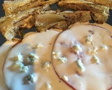 Foto del paso 4 de la receta: Troncos de lechuga con pimienta a la plancha y lomo de cerdo ahumado adobado con salsa de queso azul