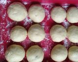 Foto langkah ke 2 dari resep Donat kentang lembut+caramel.