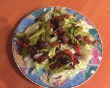 Foto del paso 4 de la receta: Ensalada diet de lechuga, brócoli, tomates secos y aceitunas negras
