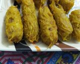 A picture of step 4 of Noodles potato kabab.