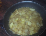 Foto del paso 2 de la receta: Empanadillas de compota de manzana especiada con helado