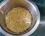 A picture of step 1 of Chana Dal Pulao.