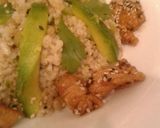 Foto del paso 4 de la receta: Ensalada de arroz yamaní con pollo agridulce