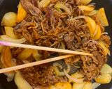 Foto langkah ke 5 dari resep Korean tumis daging sapi Dan kentang.