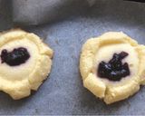 Foto del paso 6 de la receta: Keto - Cookies de coco y cheesecake con frutos rojos