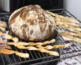 Foto del paso 2 de la receta: Tabla de aperitivos con grissini caseros de sabores