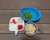 Foto langkah ke 1 dari resep Oseng Kacang Panjang dan Tempe.