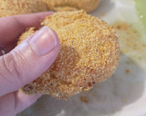 Foto del paso 6 de la receta: Bombas de papas crocantes sin tacc rellenas de jamón y queso