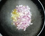 A picture of step 2 of Mushroom Green peas gravy.