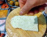 A picture of step 7 of Breadvada or Aloo bonda.