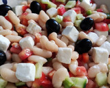 Foto del paso 4 de la receta: Ensalada de alubias estilo griego