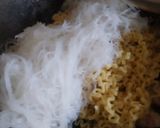 Foto langkah ke 3 dari resep Mie Goreng Simple.