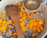 Foto langkah ke 4 dari resep Risotto Labu Kuning.