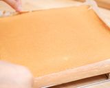 Foto langkah ke 5 dari resep Japanese Fruit Roll Cake / Bolu Gulung Isi Buah.