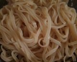 Foto langkah ke 4 dari resep Mie Cah Brokoli Daging Sapi.