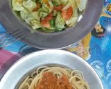 Hình bước làm 5 của món Mì Ý sốt cá ngừ và salad dầu giấm