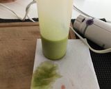 Foto del passaggio 2 della ricetta Coda di gambero con salsa di datterino e fragole, con olio al basilico