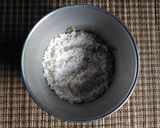 Foto langkah ke 3 dari resep Ketan Serundeng Pedas Manis.
