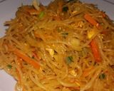 Foto langkah ke 5 dari resep 15. Bihun goreng pedas.