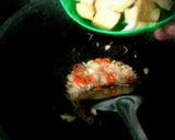 Foto langkah ke 5 dari resep Oseng Tahu kecap manis.