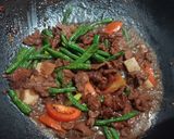 Foto langkah ke 5 dari resep Tumis Daging Sapi & Kacang Panjang.